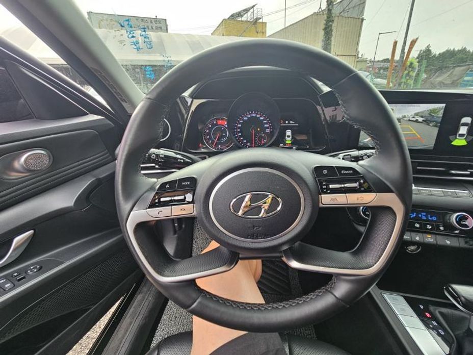Hyundai AVANTE 2021