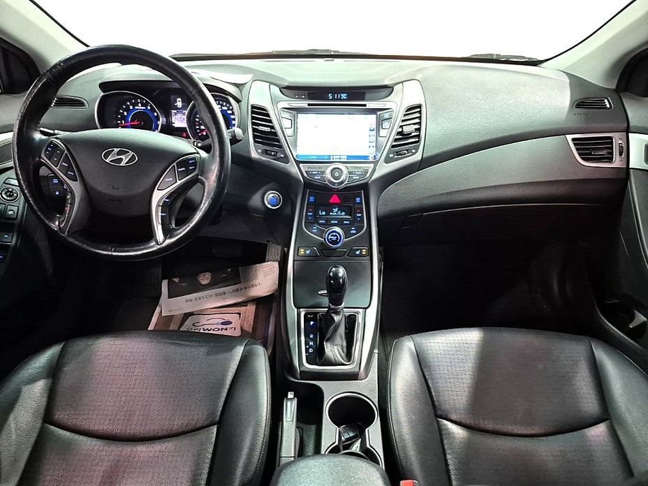 Hyundai AVANTE 2014