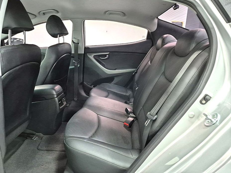 Hyundai AVANTE 2014
