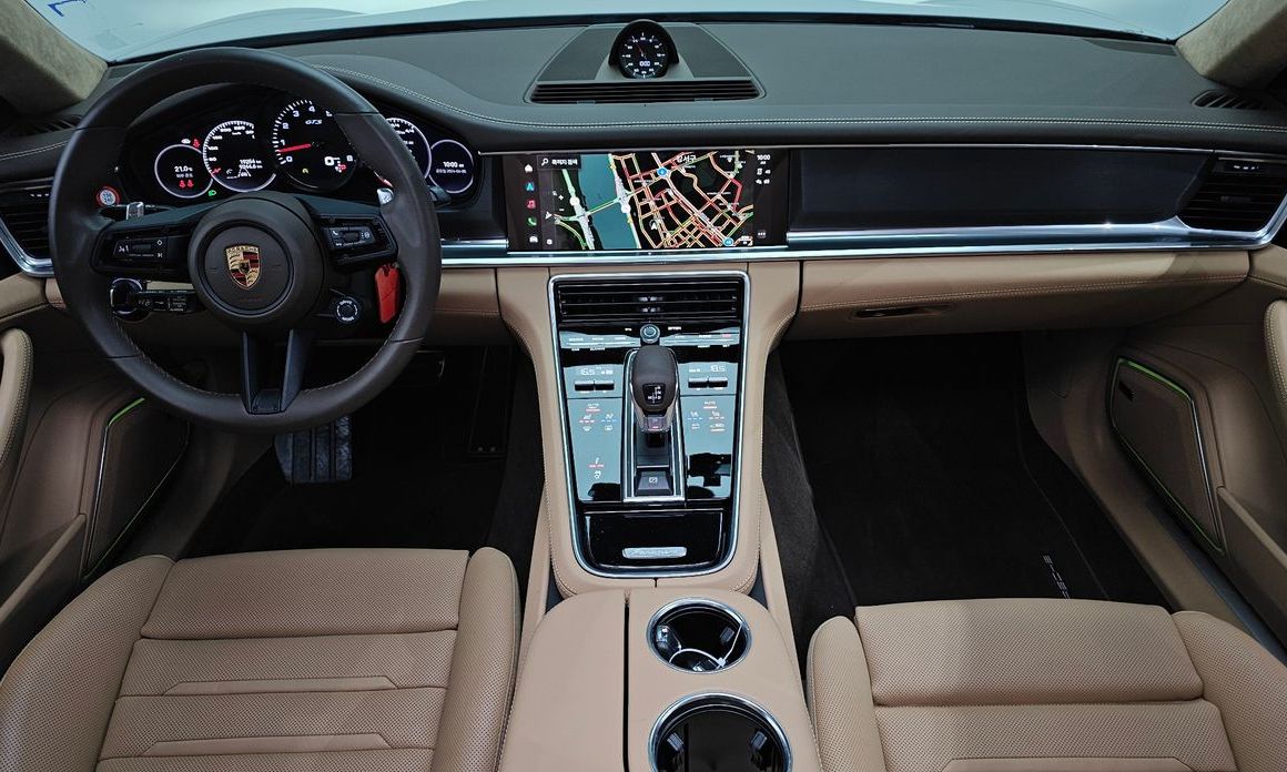 Porsche Panamera 2023