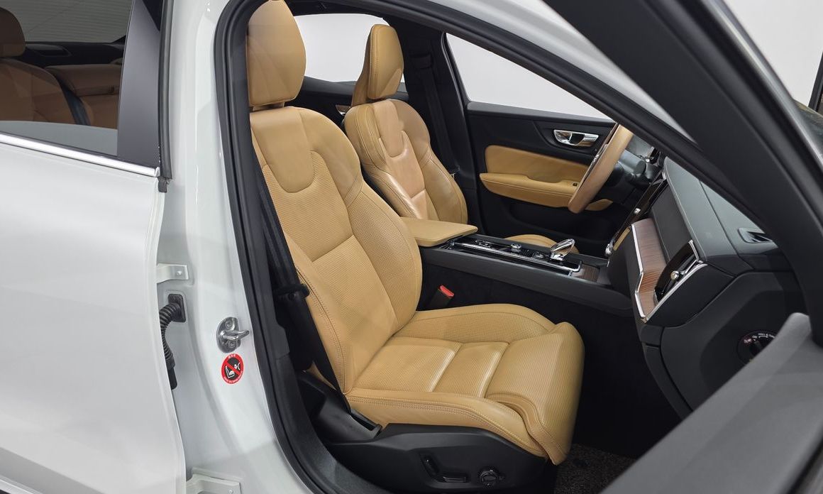 Volvo S60 2023