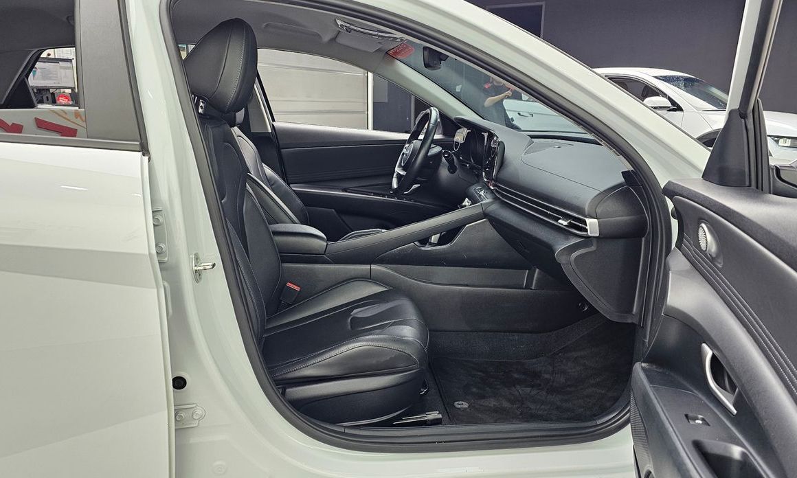 Hyundai AVANTE 2022