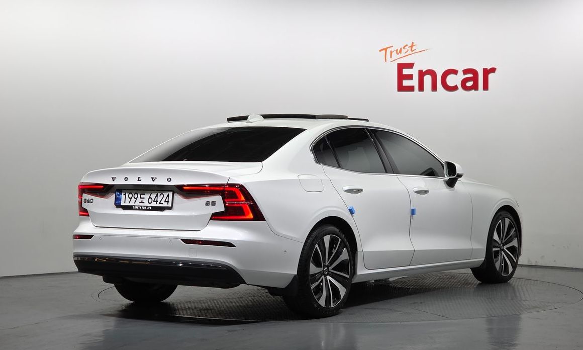 Volvo S60 2023