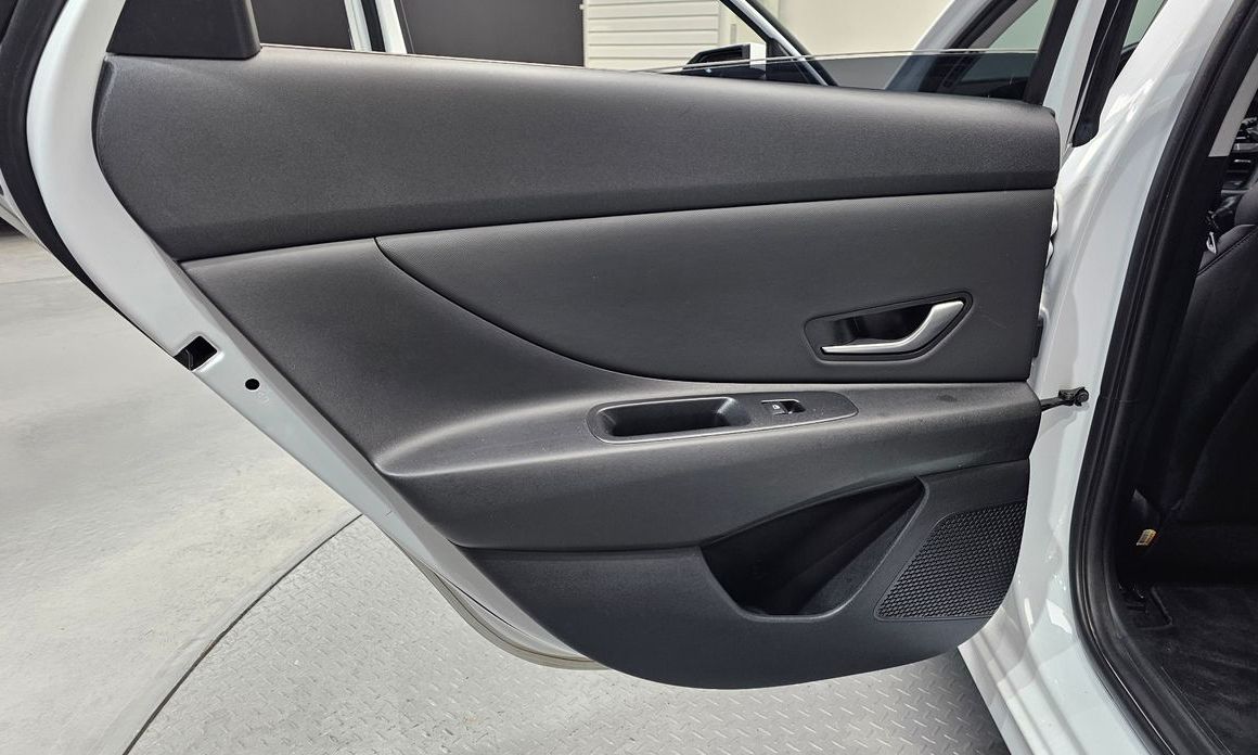 Hyundai AVANTE 2022