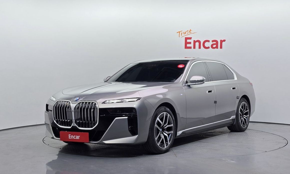 BMW i7 2023