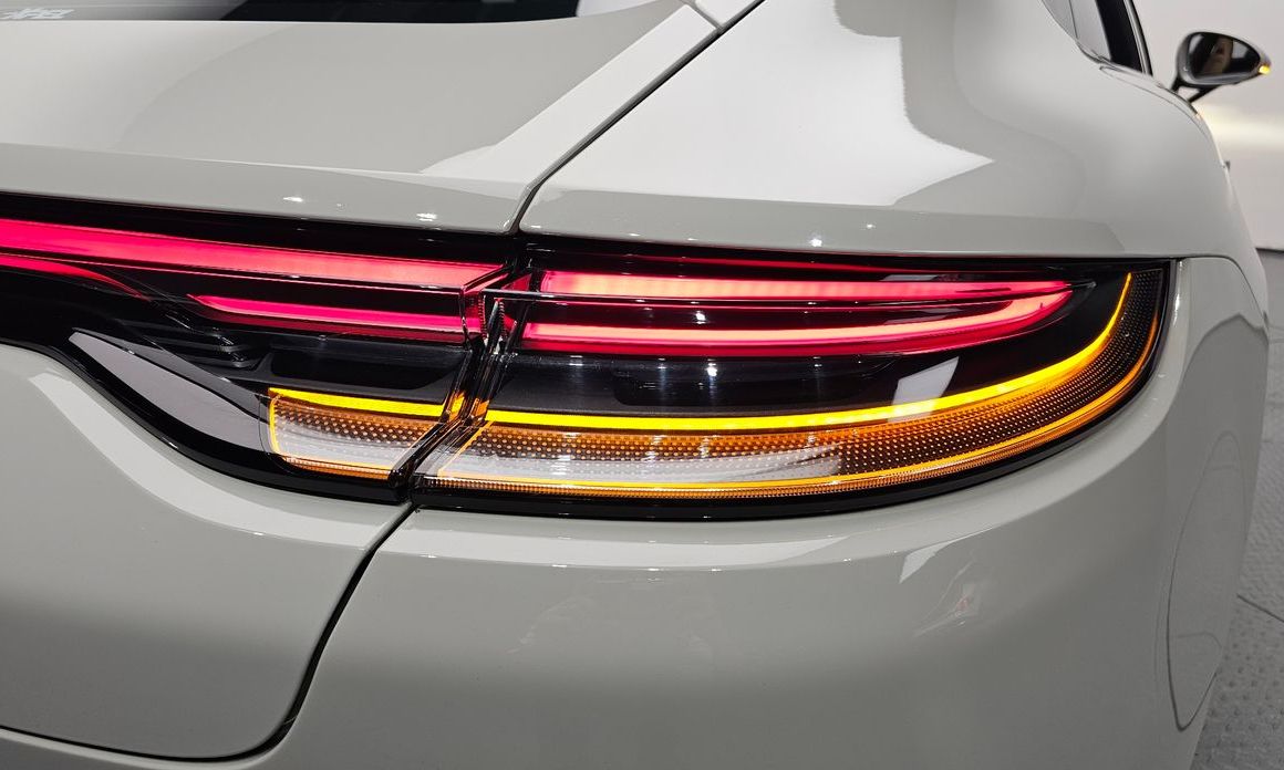 Porsche Panamera 2023
