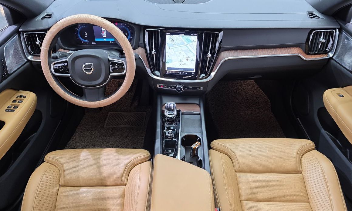 Volvo S60 2023