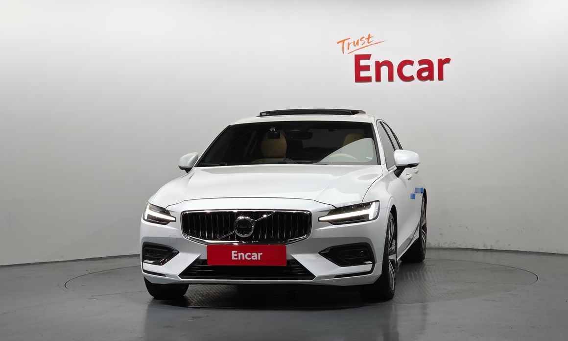 Volvo S60 2023