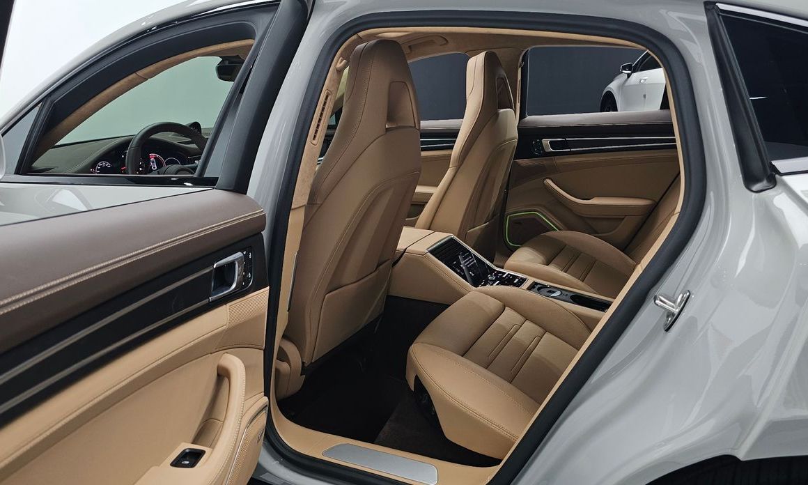 Porsche Panamera 2023