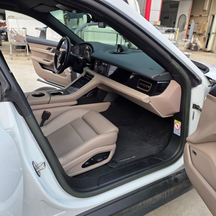 Porsche Taycan 2023