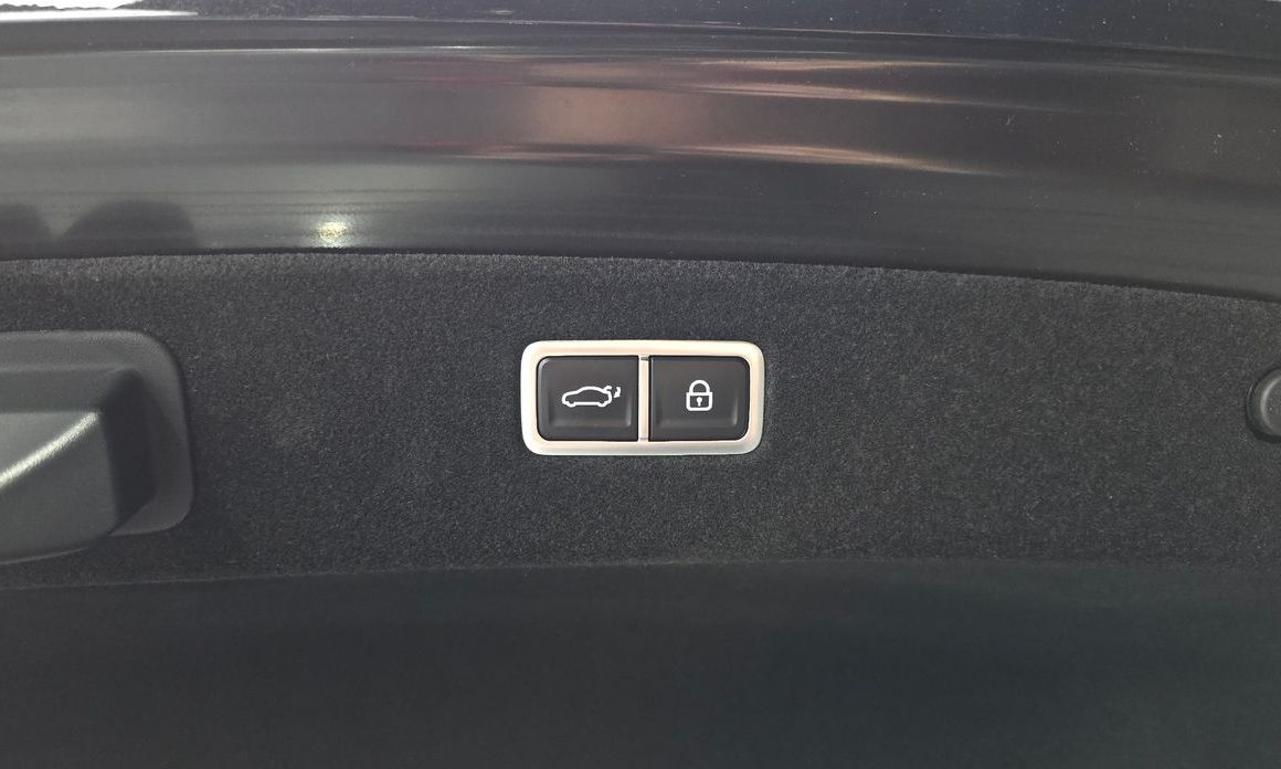 Genesis G90 2023