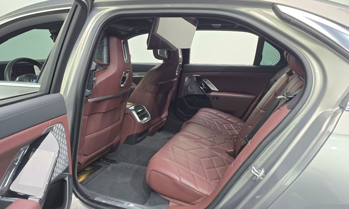 BMW i7 2023