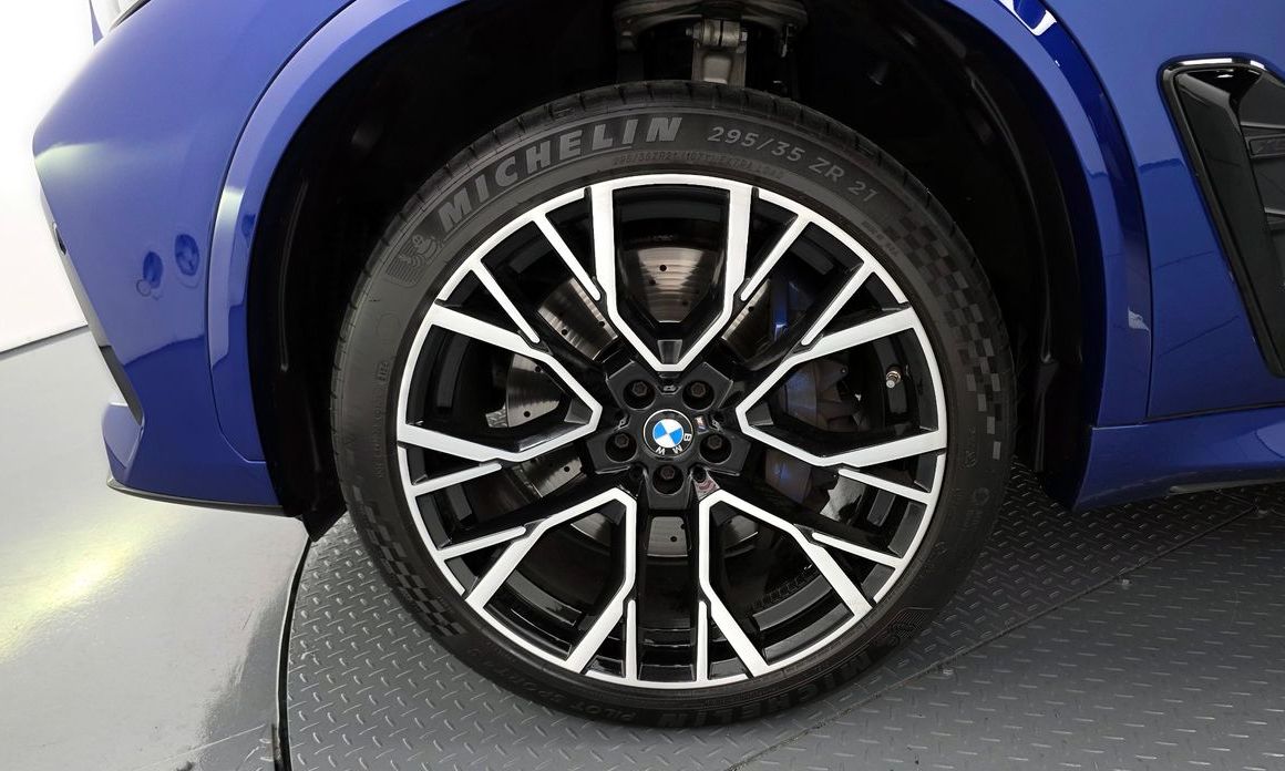 BMW X5M 2021