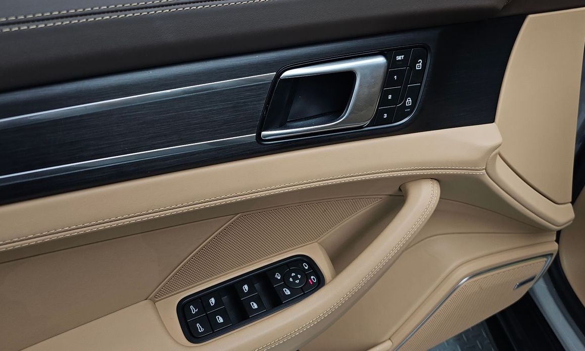 Porsche Panamera 2023