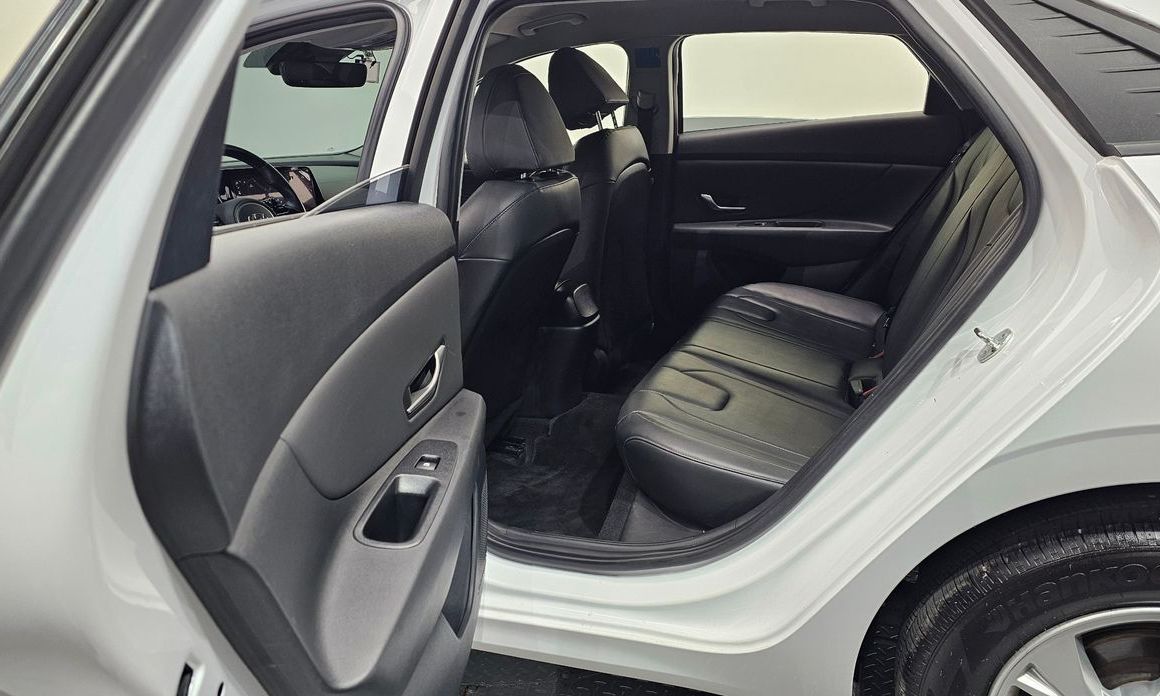 Hyundai AVANTE 2022