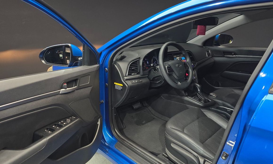 Hyundai AVANTE 2017