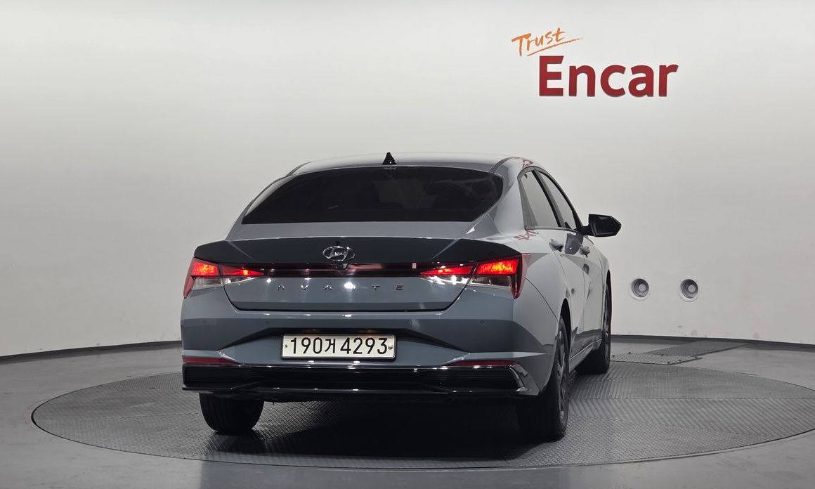 Hyundai AVANTE 2021