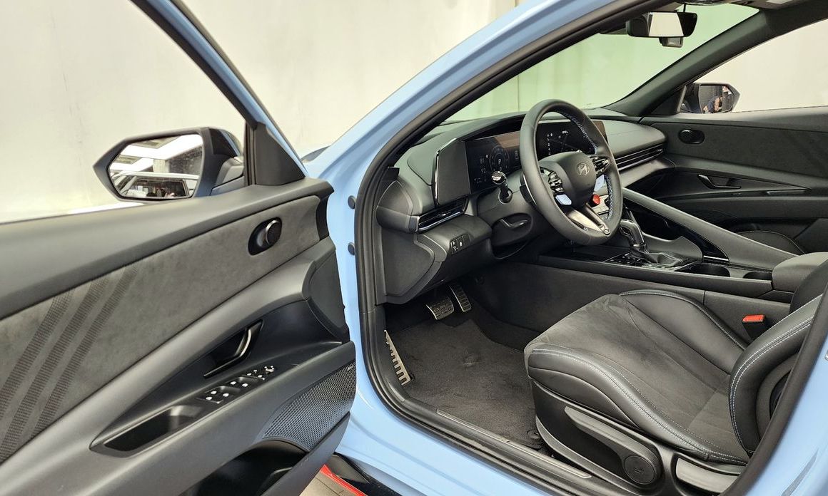 Hyundai AVANTE 2025