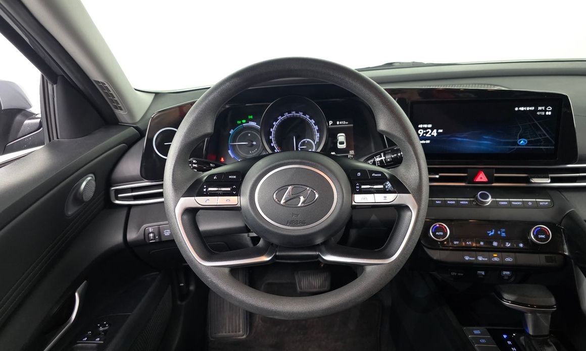 Hyundai AVANTE 2021