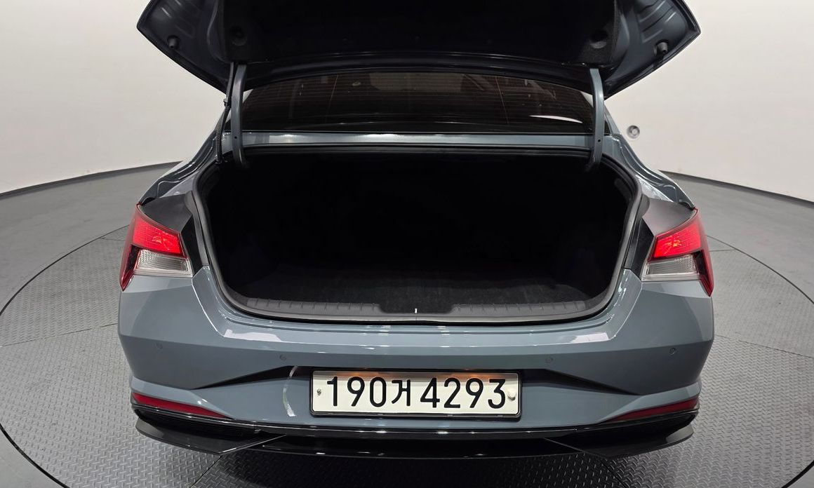 Hyundai AVANTE 2021