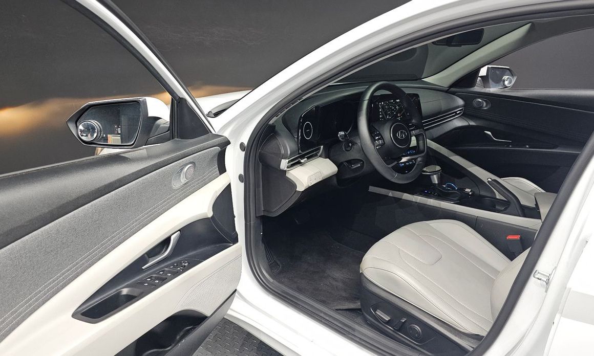 Hyundai AVANTE 2023