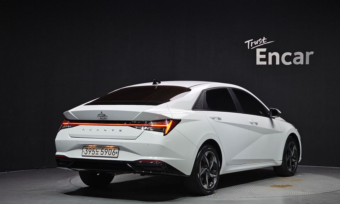 Hyundai AVANTE 2021