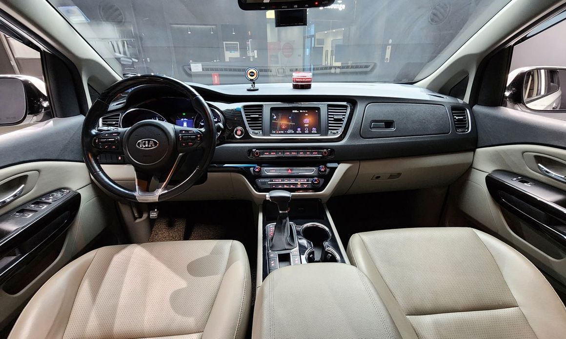 Kia Canival 2019