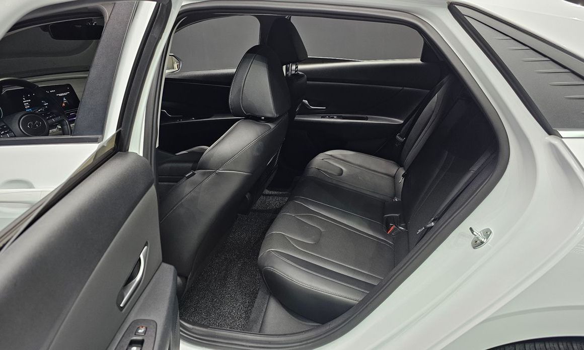 Hyundai AVANTE 2021