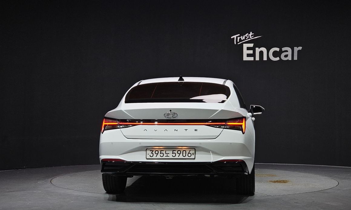 Hyundai AVANTE 2021