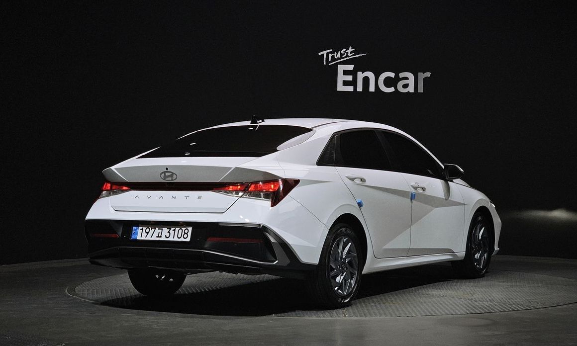 Hyundai AVANTE 2025