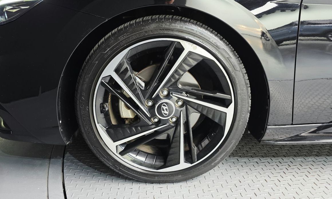 Hyundai AVANTE 2021