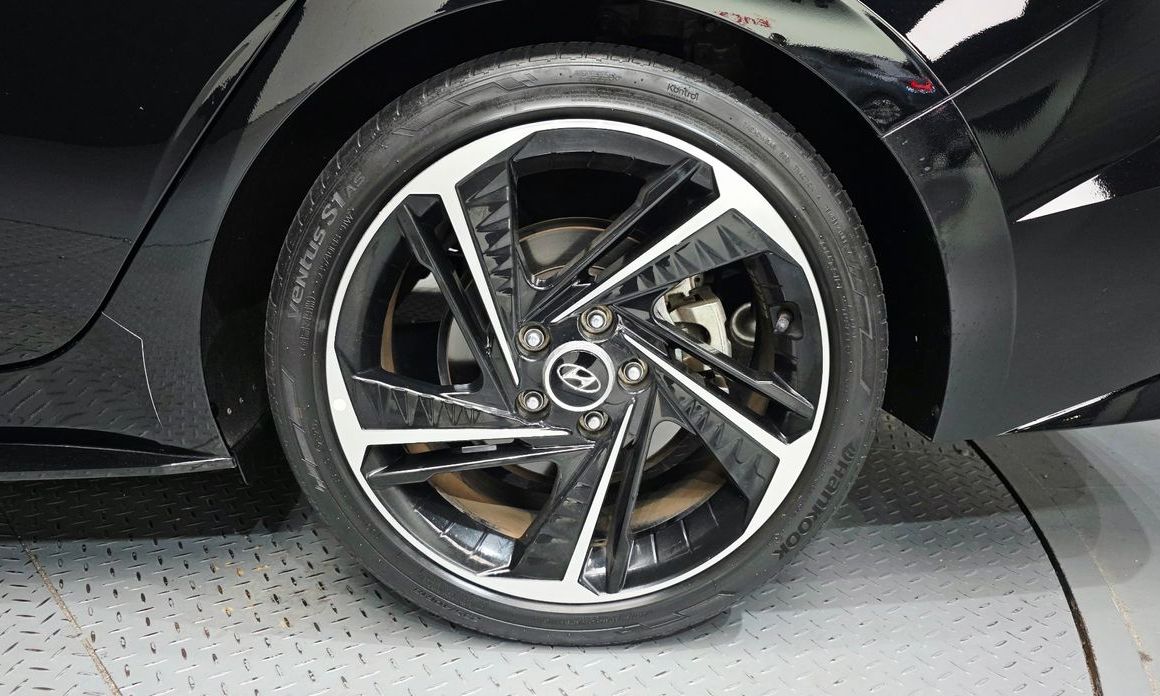 Hyundai AVANTE 2021
