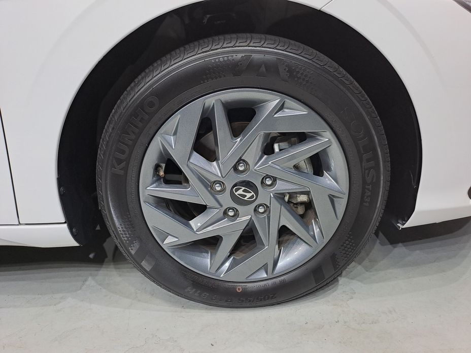 Hyundai AVANTE 2024