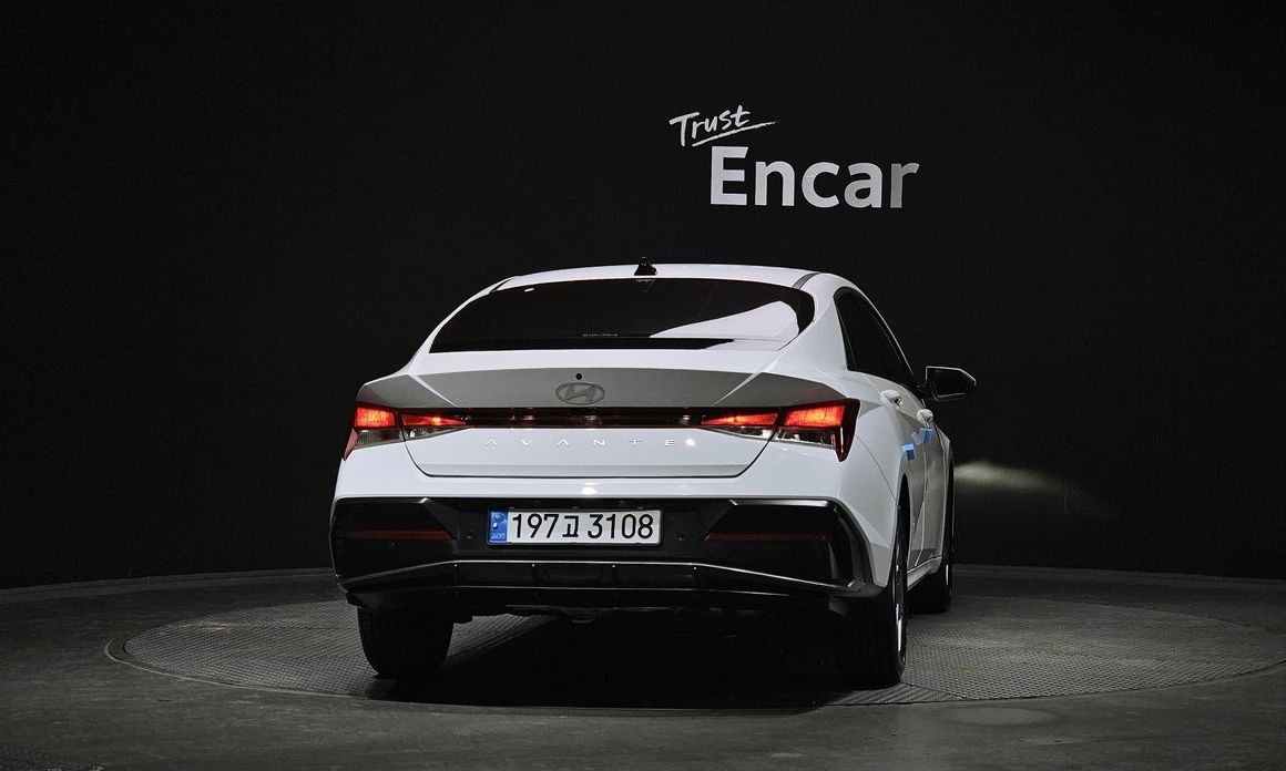 Hyundai AVANTE 2025