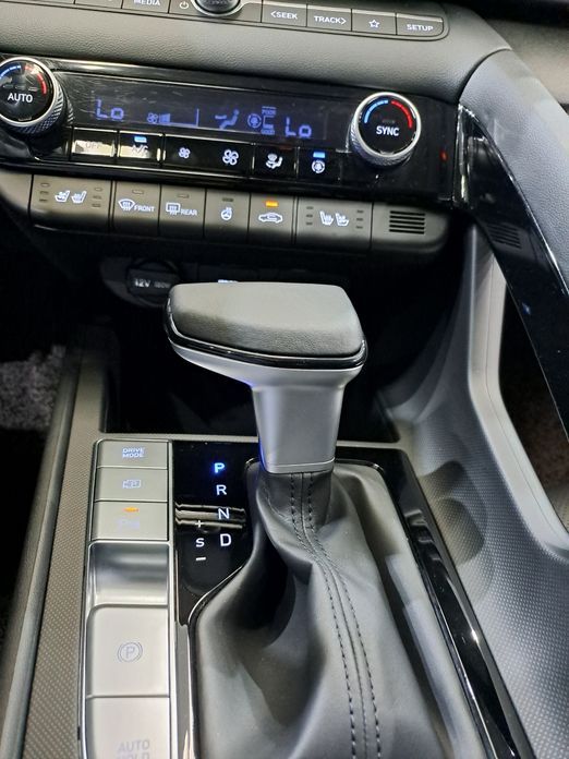 Hyundai AVANTE 2024