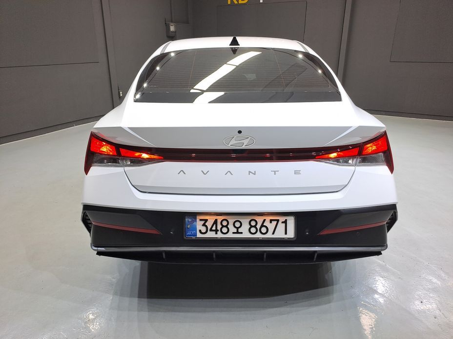 Hyundai AVANTE 2024