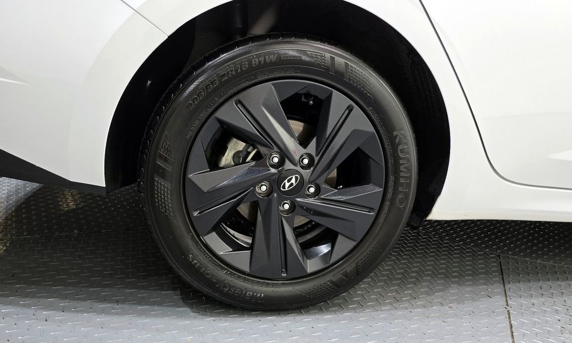 Hyundai AVANTE 2023