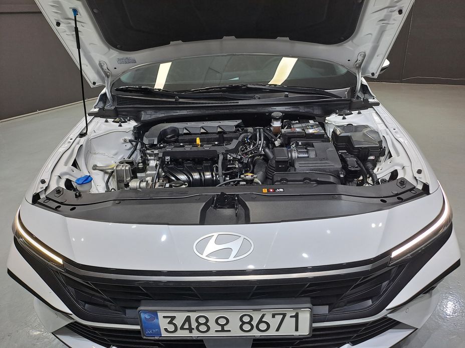 Hyundai AVANTE 2024