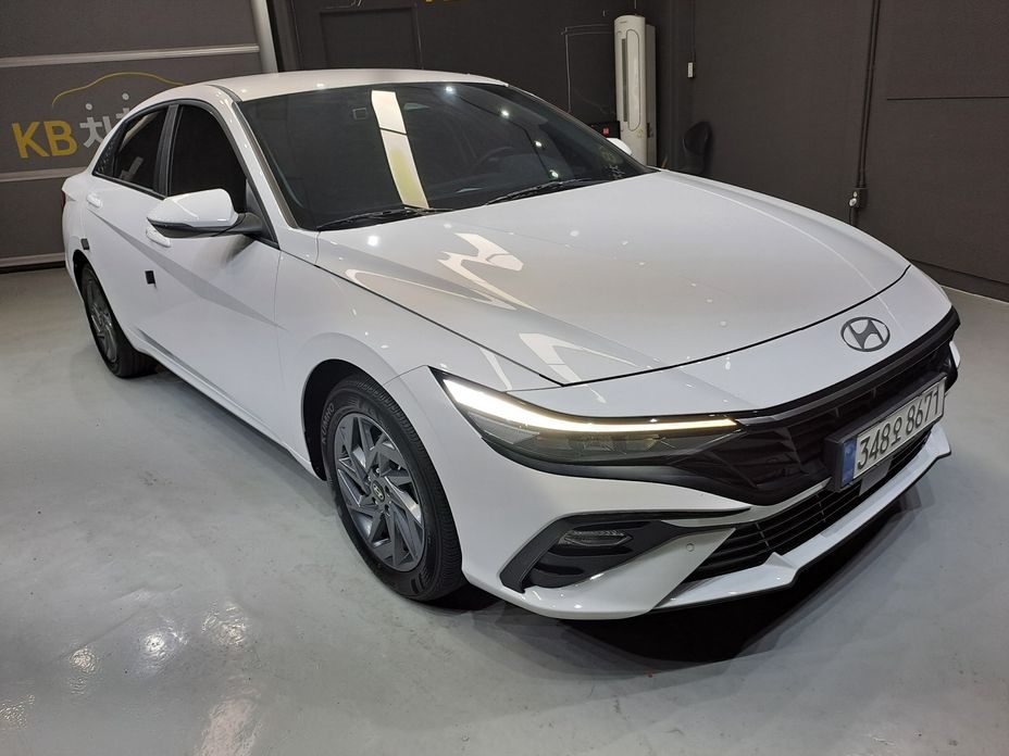 Hyundai AVANTE 2024