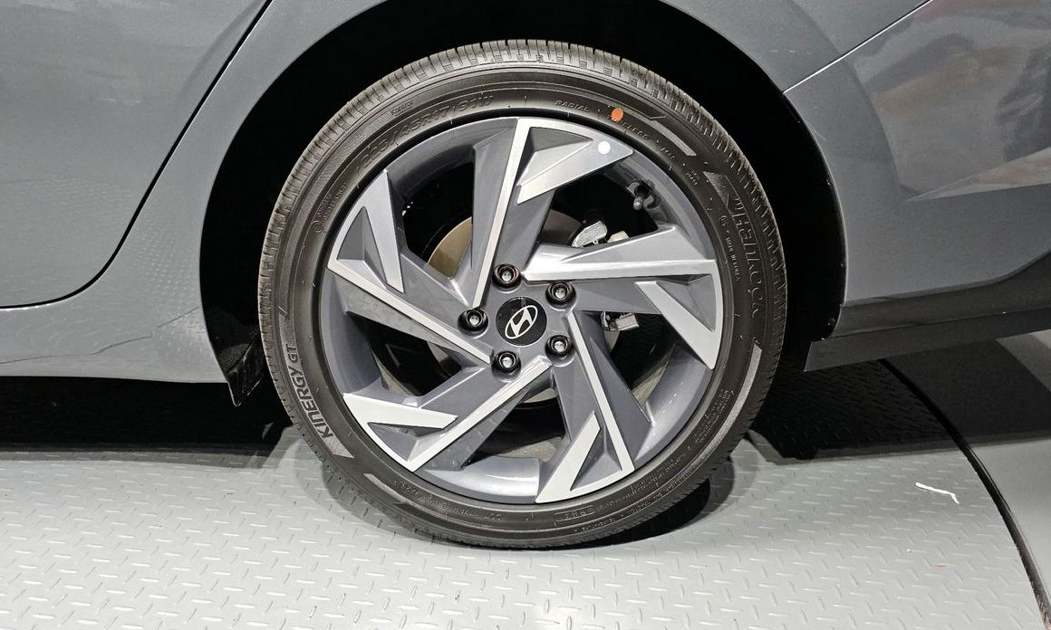 Hyundai AVANTE 2026