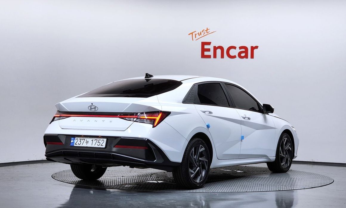 Hyundai AVANTE 2024