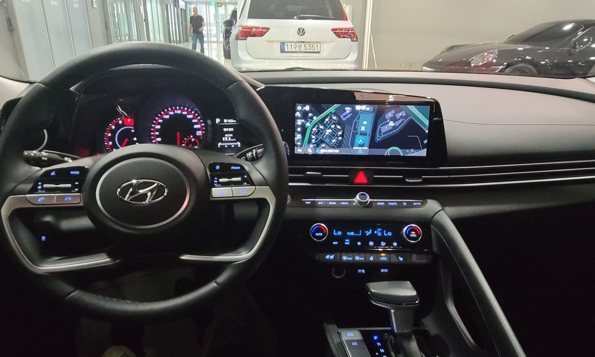 Hyundai AVANTE 2022