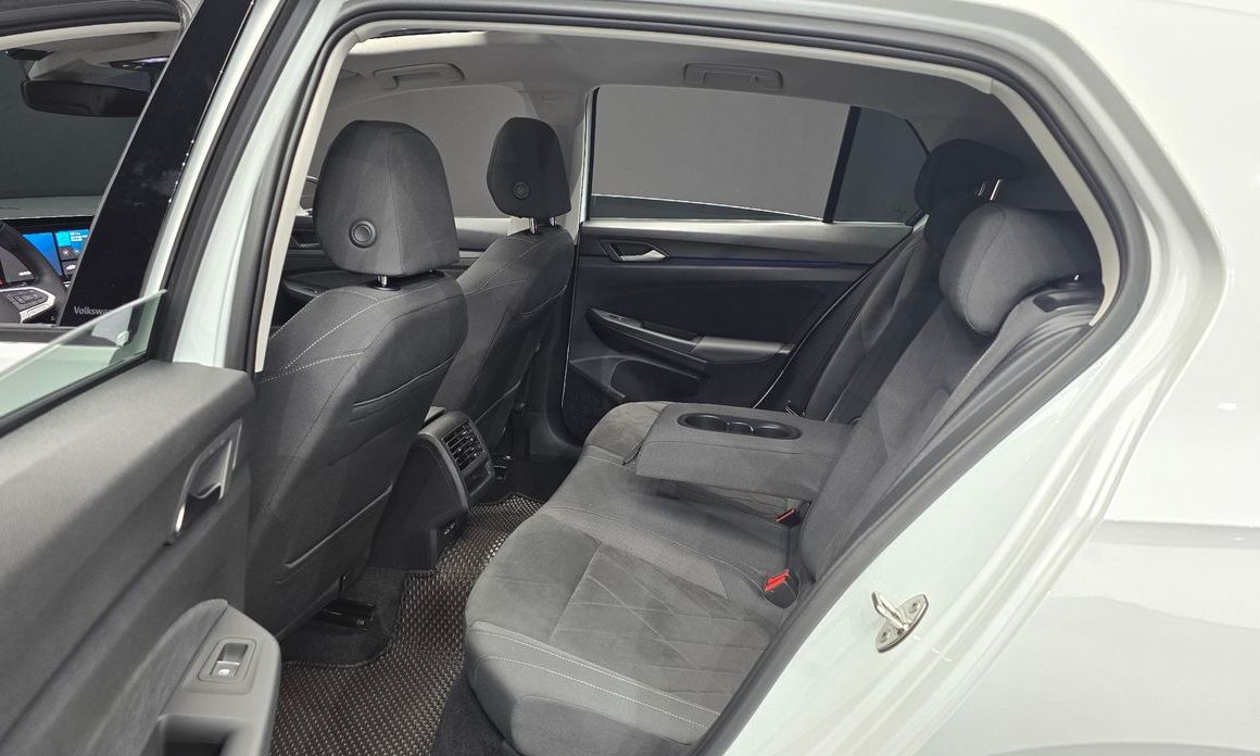 Volkswagen Golf 2024