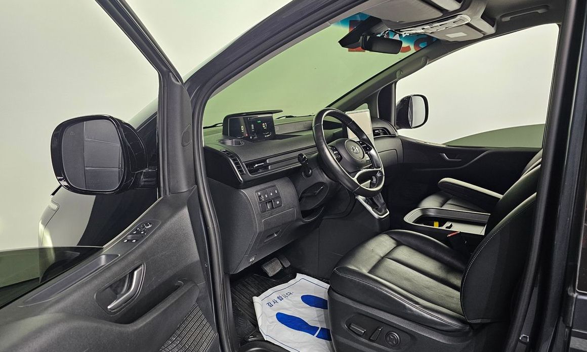 Hyundai Staria 2023