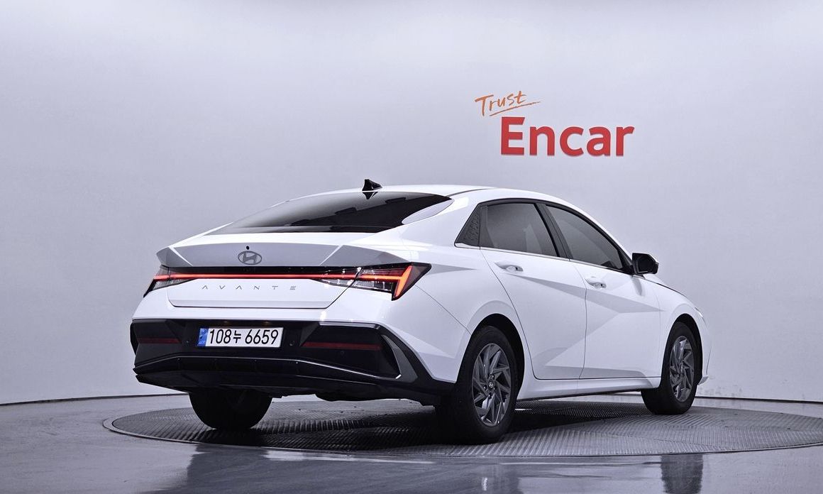 Hyundai AVANTE 2025