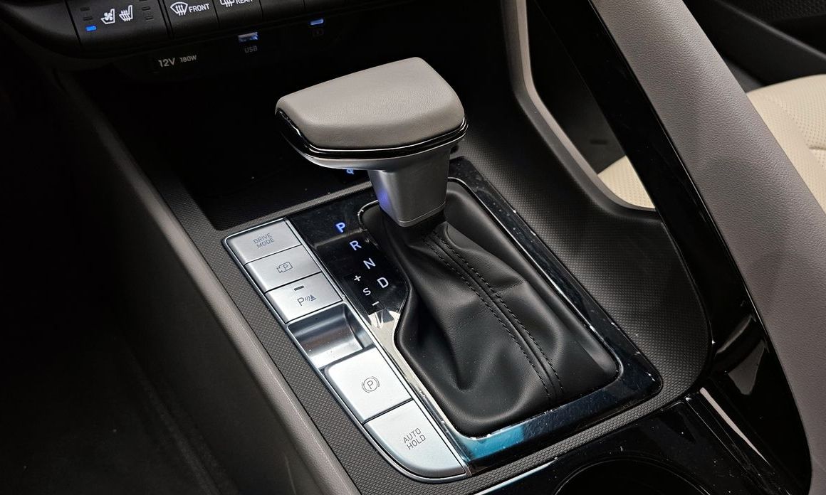 Hyundai AVANTE 2025