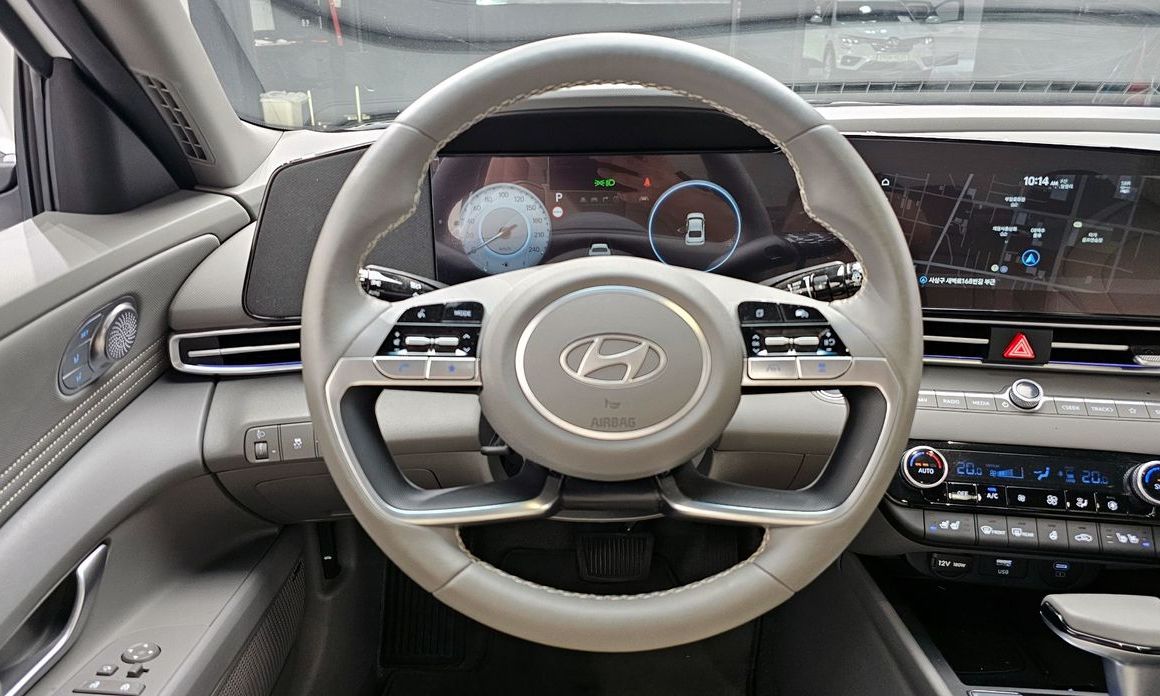Hyundai AVANTE 2025