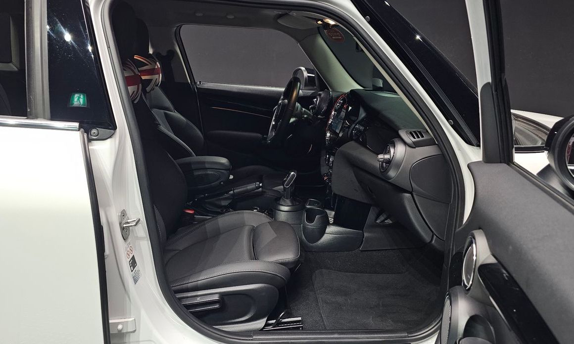 Mini Cooper 2024