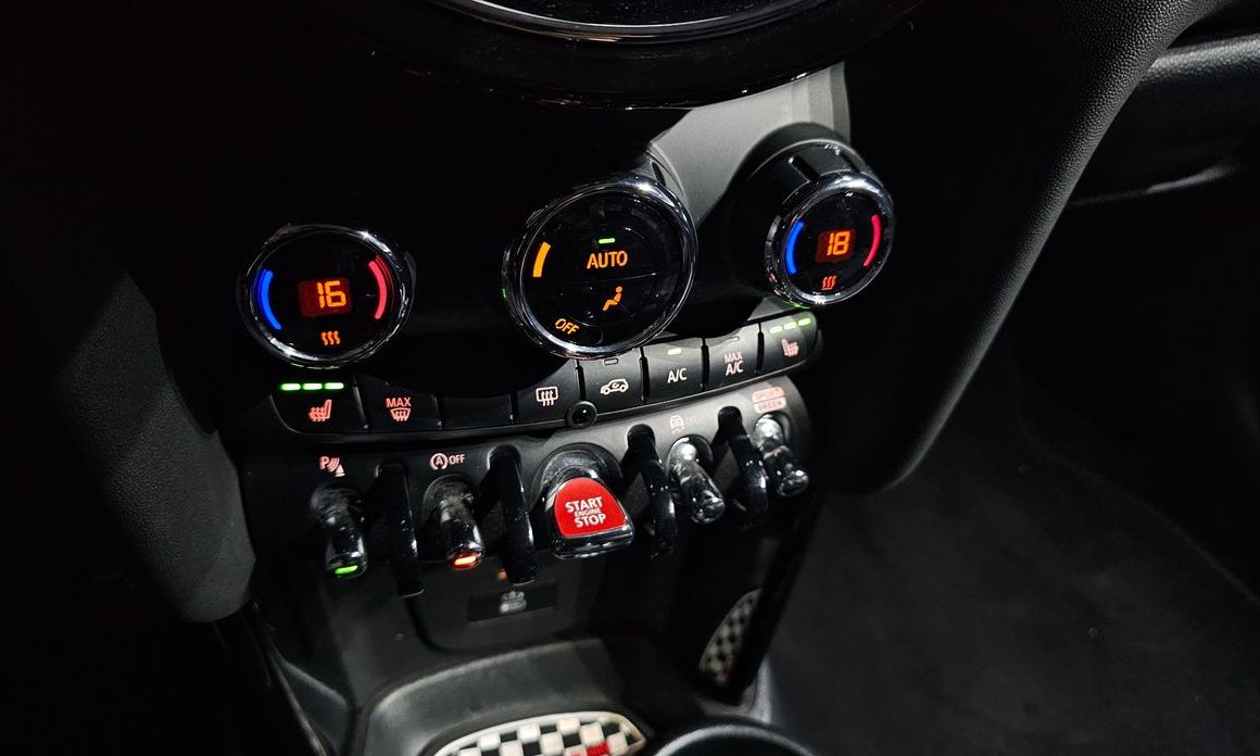 Mini Cooper 2024