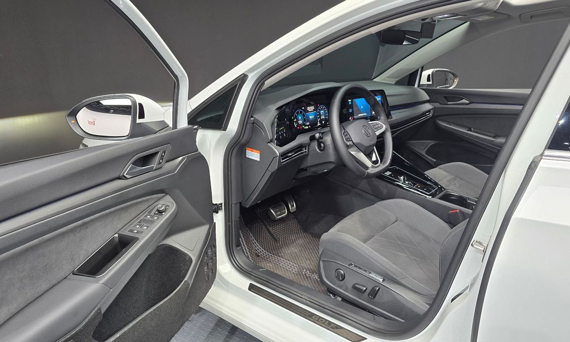 Volkswagen Golf 2024